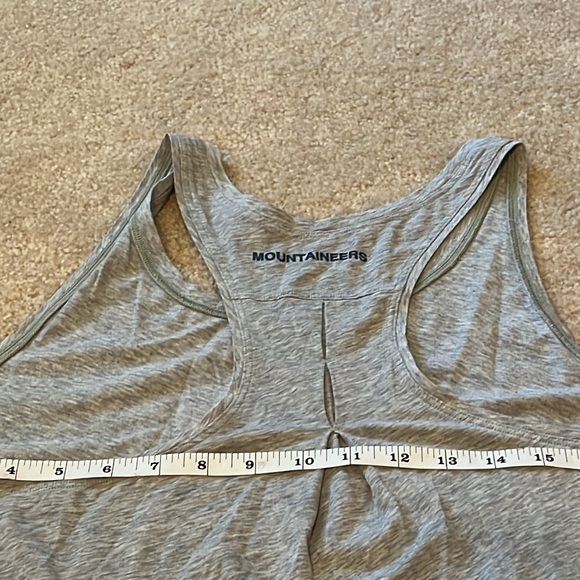 Large? Lululemon tank - Picture 4 of 6